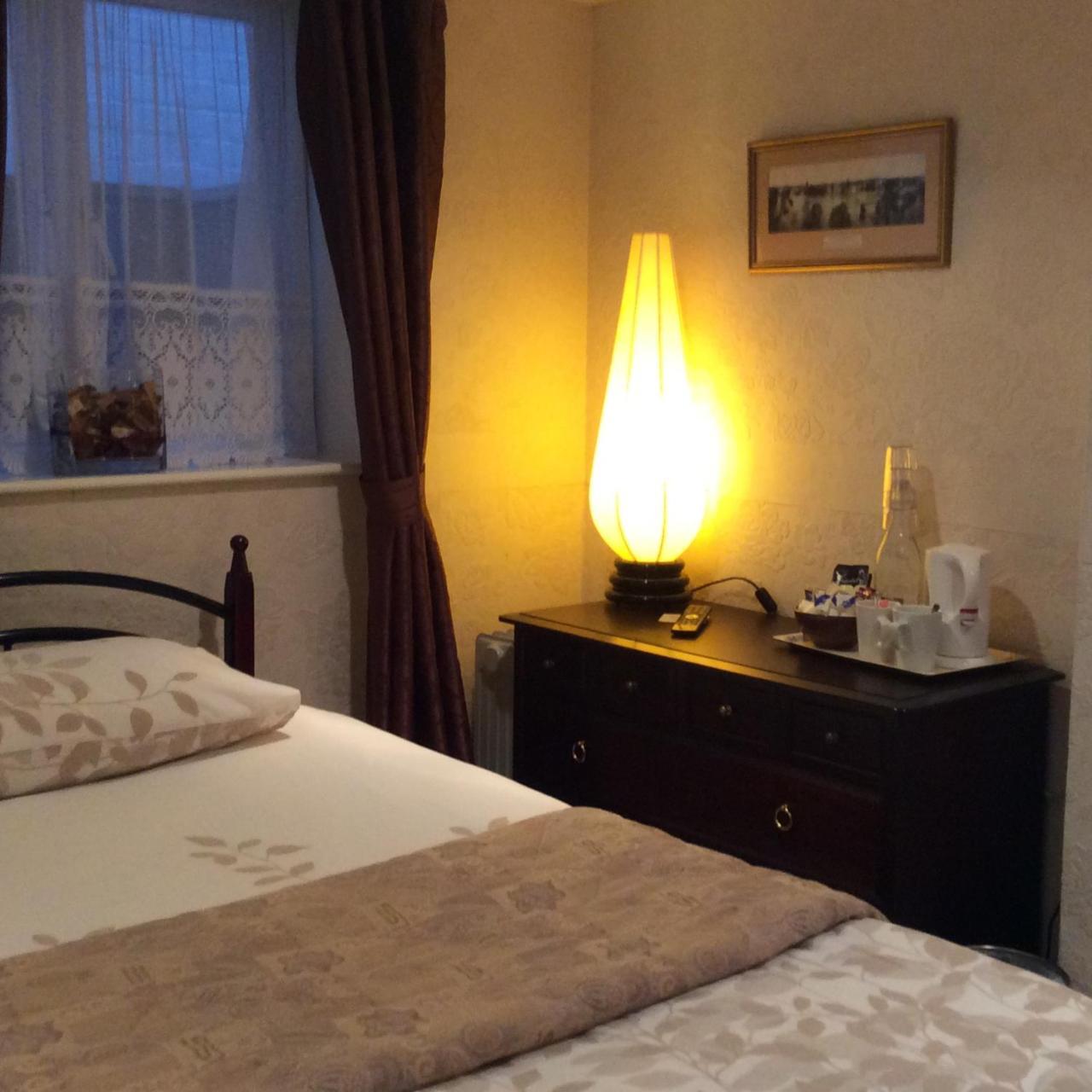 Hedley Villa Guest House Лимингтон Экстерьер фото